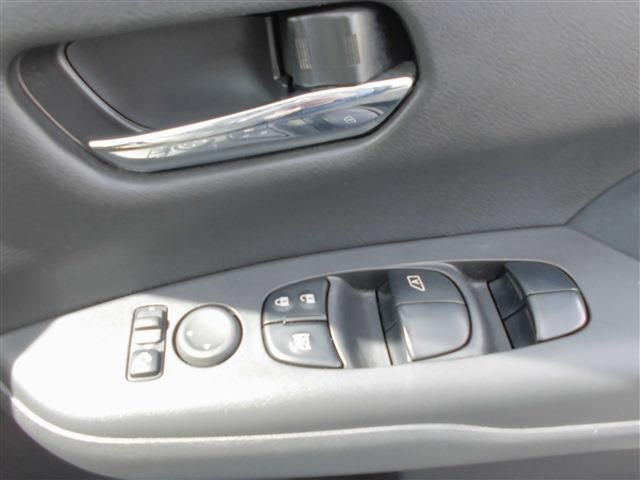 Nissan SERENA 2018-09 182214-25