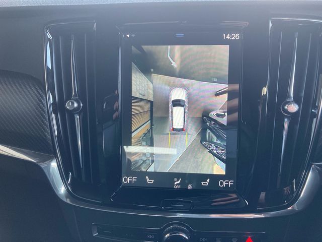Volvo V90 2018-05 16975-17