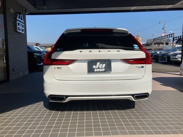 Volvo V90 2018-05 16975-6