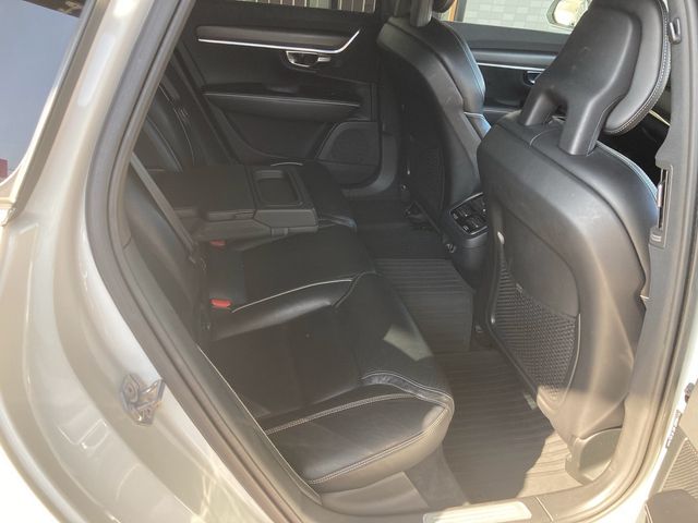 Volvo V90 2018-05 16975-24