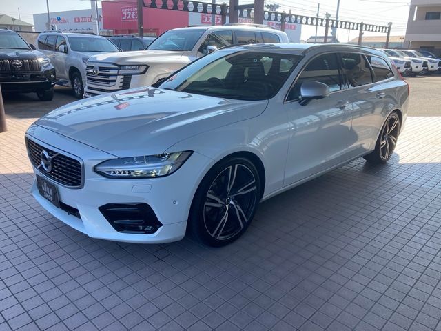 Volvo V90 2018-05 16975-2