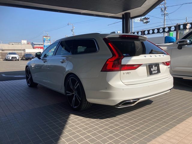 Volvo V90 2018-05 16975-7