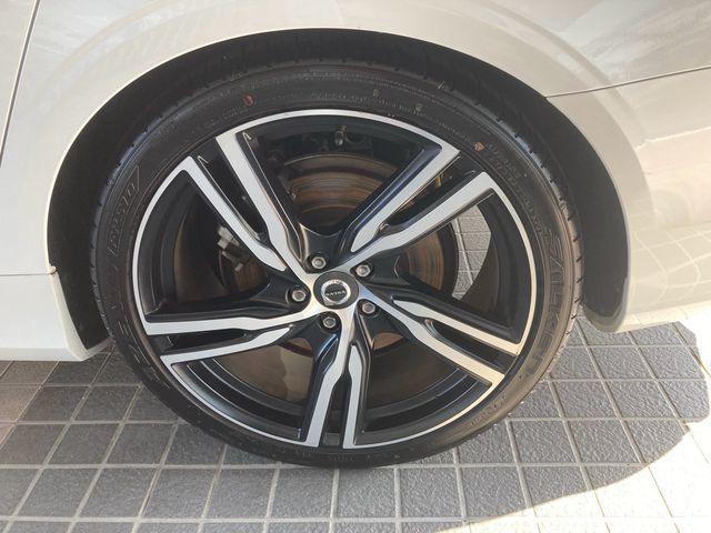 Volvo V90 2018-05 16975-9