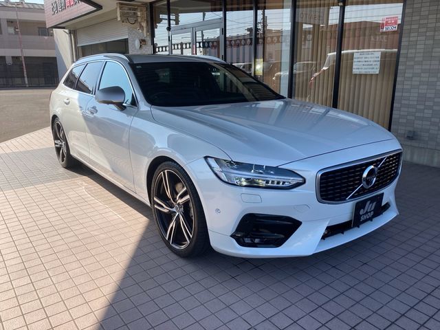 Volvo V90 2018-05 16975-0