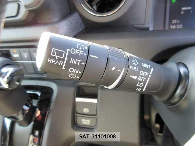 Honda N BOX 2023-12 205963-8