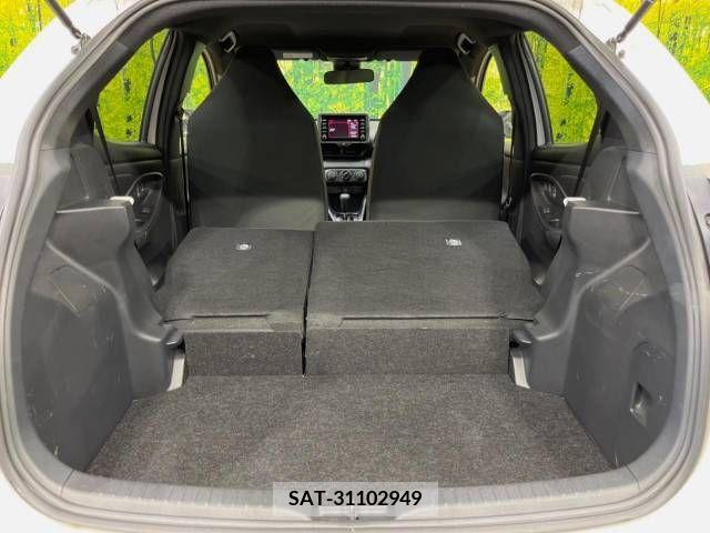 Toyota YARIS 2022-02 371476-10