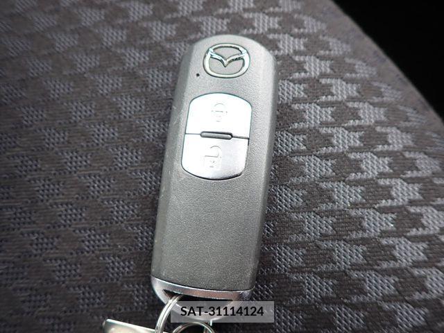 Mazda DEMIO 2017-04 334880-21