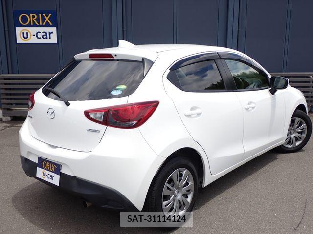 Mazda DEMIO 2017-04 334880-2