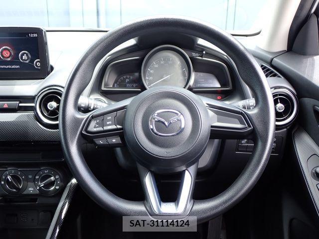 Mazda DEMIO 2017-04 334880-13