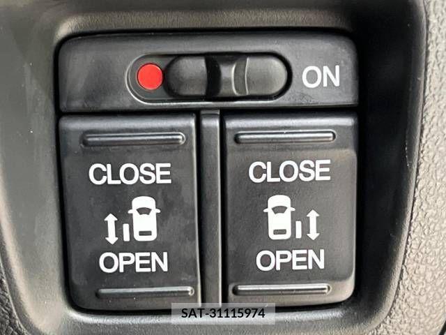 Honda N BOX CUSTOM 2017-03 306694-4