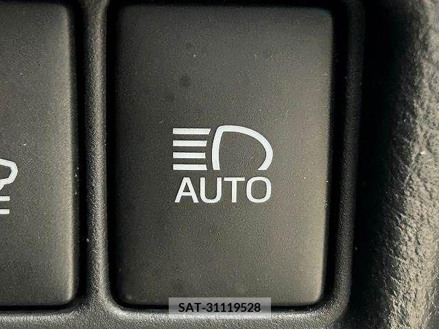 Toyota C-HR 2017-09 357769-4