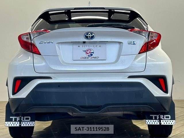 Toyota C-HR 2017-09 357769-12