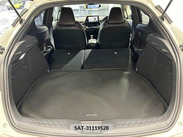 Toyota C-HR 2017-09 357769-10