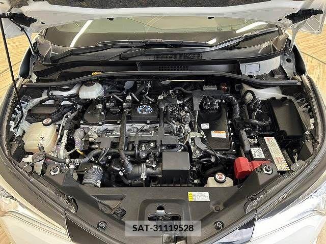 Toyota C-HR 2017-09 357769-19