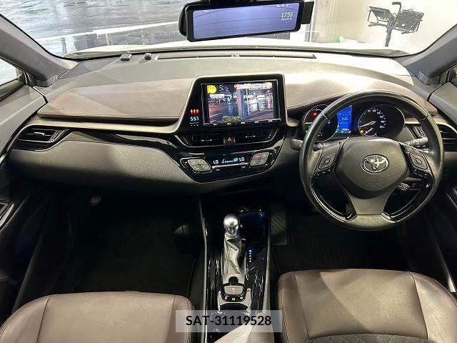 Toyota C-HR 2017-09 357769-1