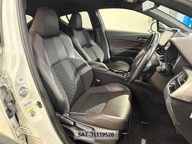 Toyota C-HR 2017-09 357769-8