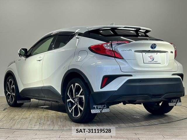 Toyota C-HR 2017-09 357769-15