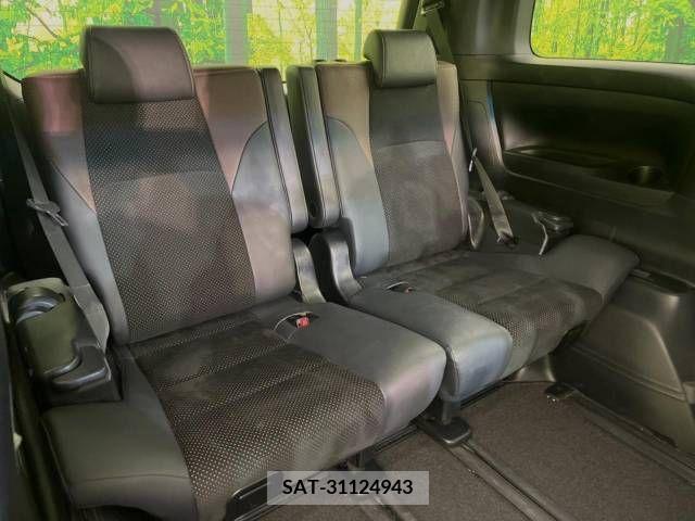 Toyota ALPHARD 2016-10 281031-11