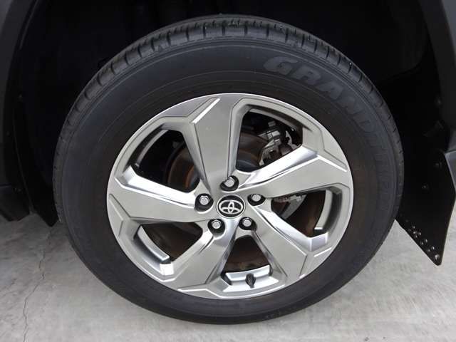 Toyota RAV4 2020-11 183263-12