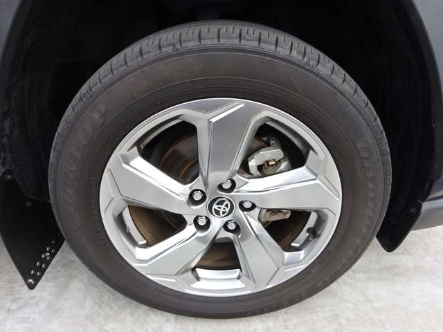 Toyota RAV4 2020-11 183263-14