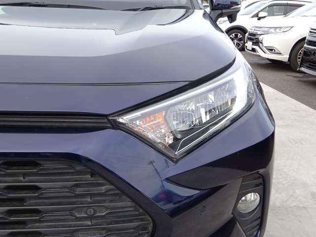 Toyota RAV4 2020-11 183263-10