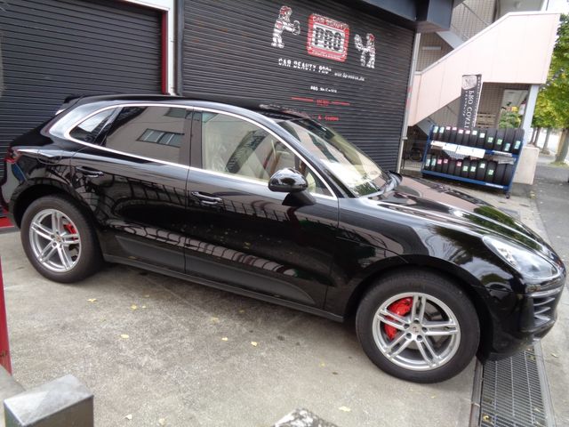 Porsche MACAN 2015-12 193690-7