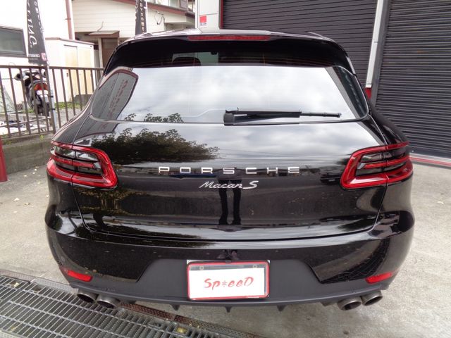 Porsche MACAN 2015-12 193690-9