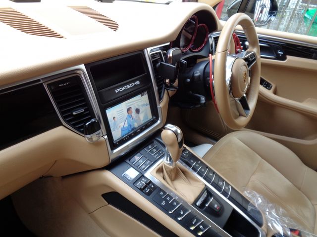 Porsche MACAN 2015-12 193690-15