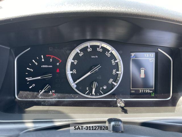 Toyota HIACE VAN 2022-04 361199-15