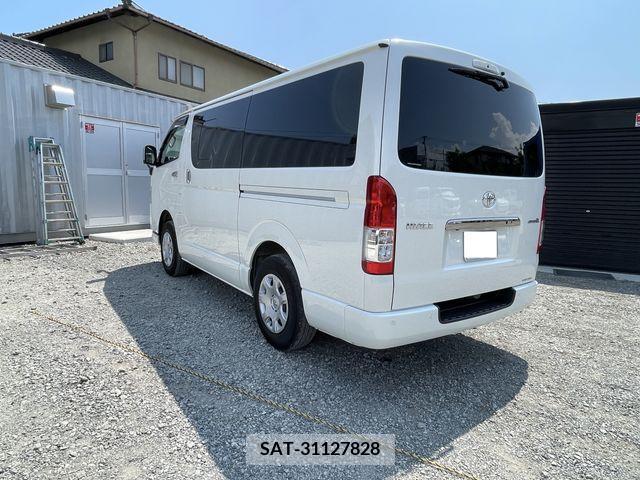 Toyota HIACE VAN 2022-04 361199-3