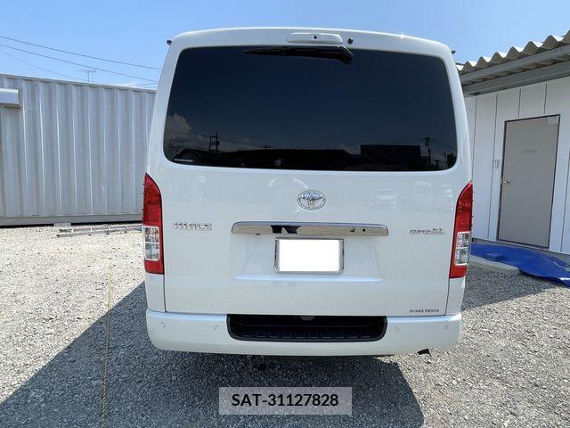 Toyota HIACE VAN 2022-04 361199-5