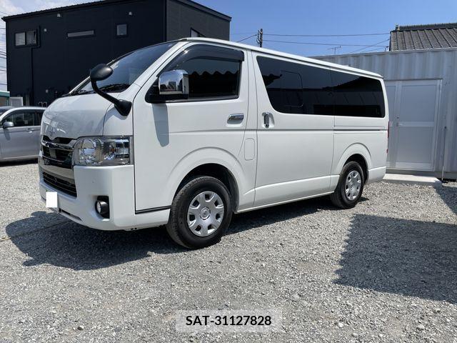 Toyota HIACE VAN 2022-04 361199-1