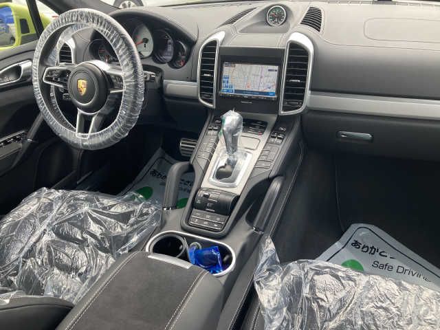 Porsche CAYENNE 2015-11 10070-5