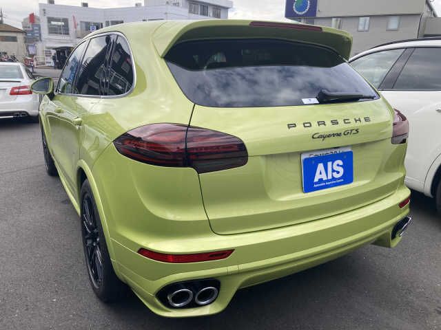Porsche CAYENNE 2015-11 10070-2