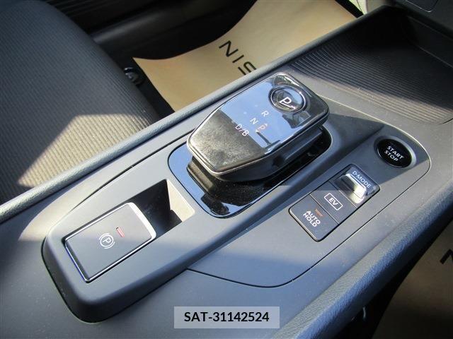 Nissan NOTE 2023-03 205428-4