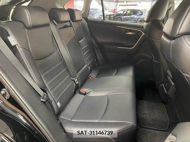 Toyota RAV4 2019-08 366937-8