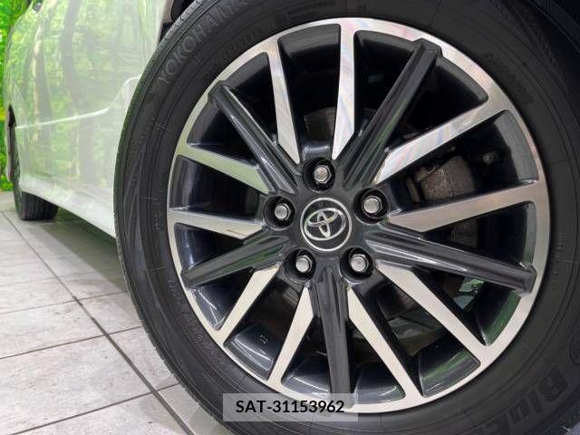 Toyota VOXY 2015-10 321461-13