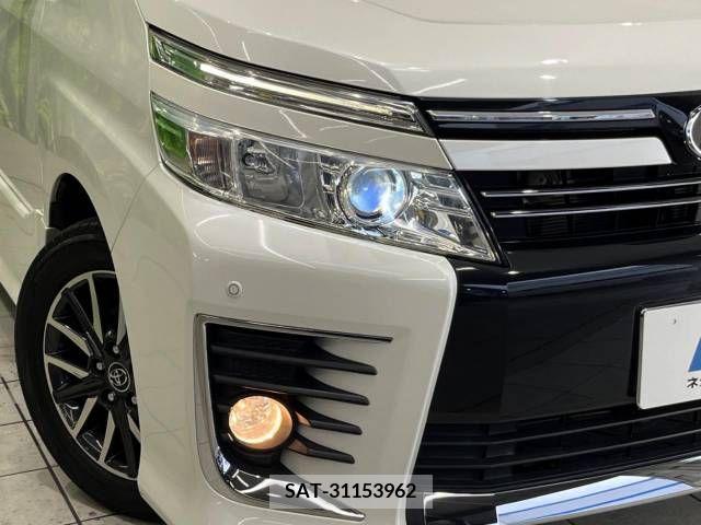 Toyota VOXY 2015-10 321461-12