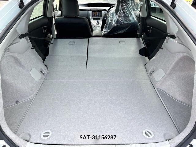 Toyota PRIUS 2014-12 212409-12