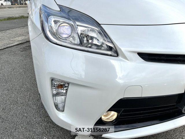 Toyota PRIUS 2014-12 212409-16