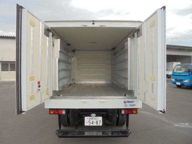 Nissan ATLAS 2014-07 1401-25