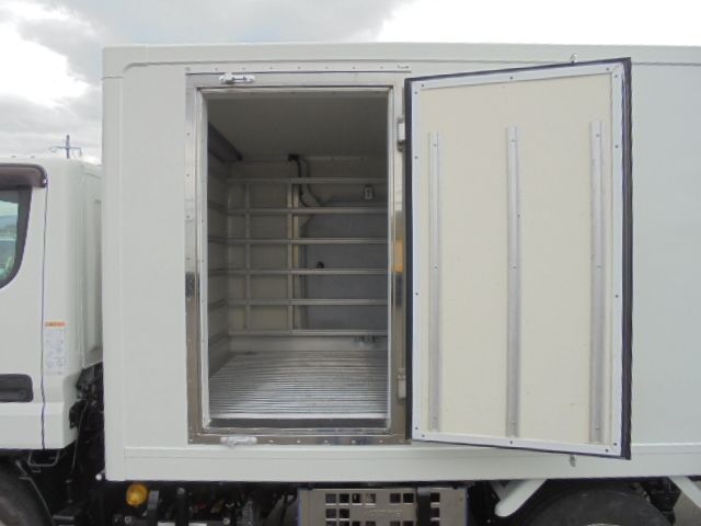 Nissan ATLAS 2014-07 1401-4