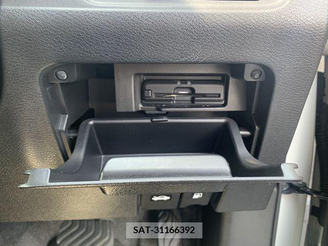 Nissan SERENA 2019-09 230669-26