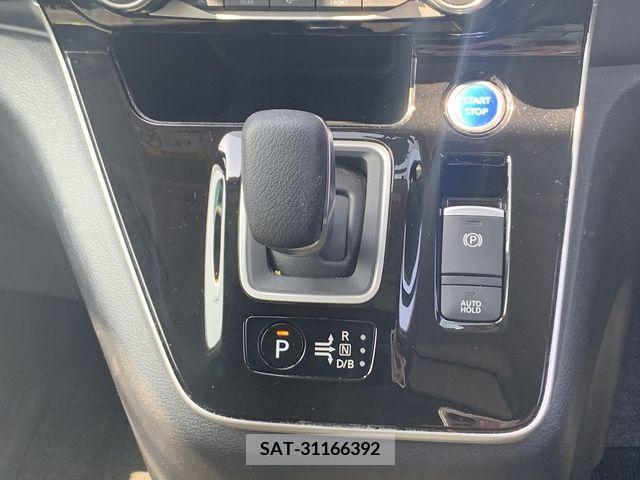 Nissan SERENA 2019-09 230669-16