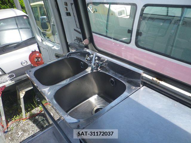 Toyota QUICK DELIVERY 2002-03 284626-13