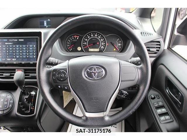 Toyota VOXY 2017-10 237085-15