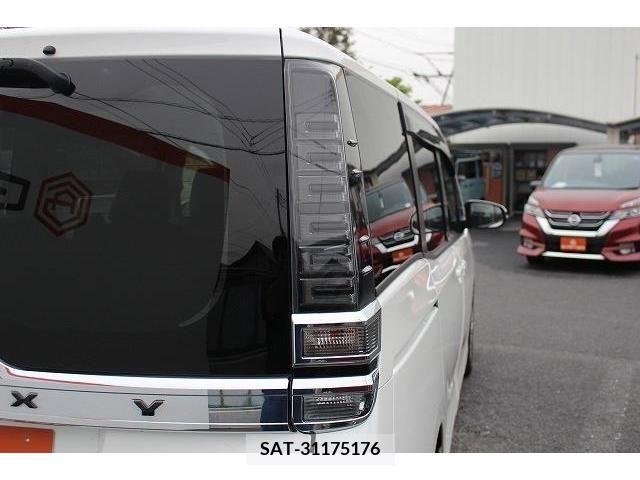 Toyota VOXY 2017-10 237085-11