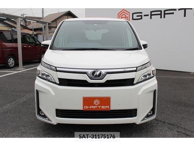 Toyota VOXY 2017-10 237085-6
