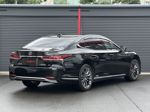 Lexus LS 2018-03 23266-2