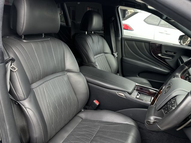 Lexus LS 2018-03 23266-4